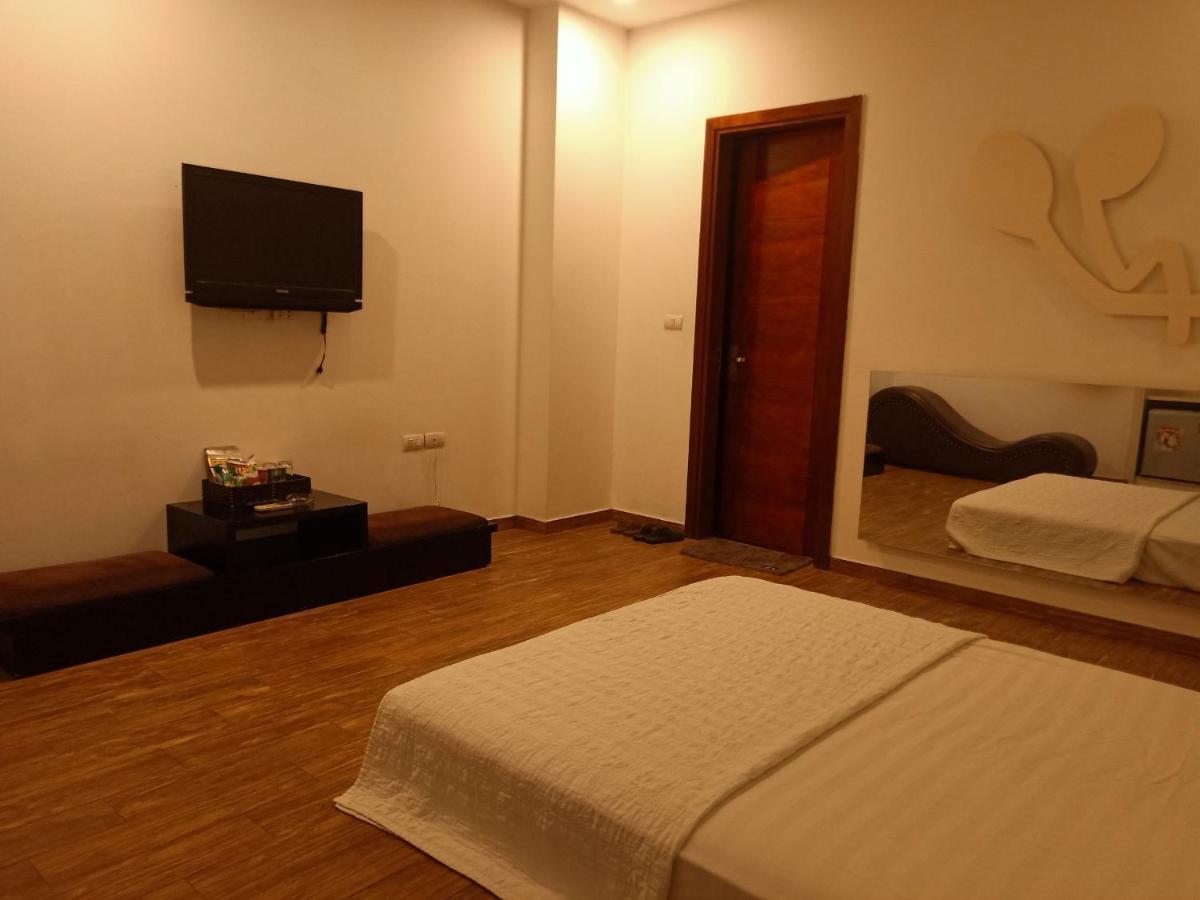 Blue Diamond Apartment Hotel Hanoi Bagian luar foto